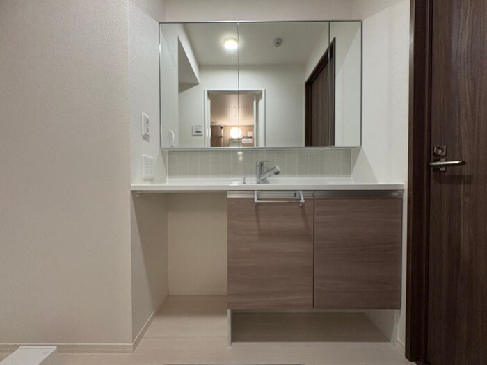 物件内観写真12　(洗面)