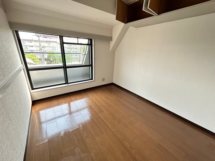 物件内観写真9　(居室)