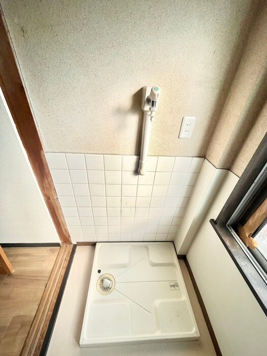 物件内観写真11　(洗濯機置場)