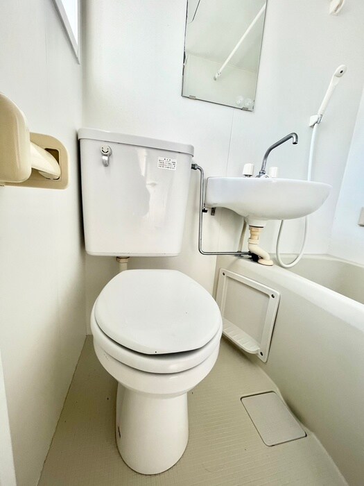 物件内観写真11　(トイレ)