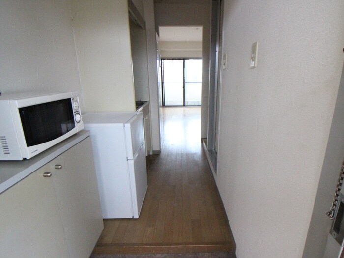 物件内観写真16　(廊下)