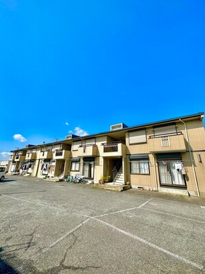 センターフィールドＢ棟外観写真