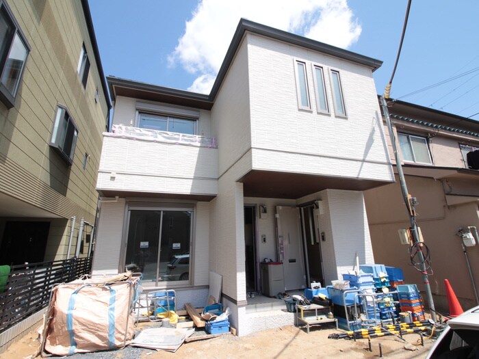 物件外観写真6　(建築中)