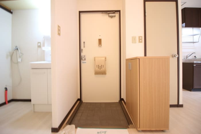 物件内観写真16　(玄関)