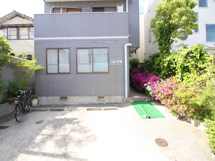 ＪＵＮ芦屋のエントランス部分