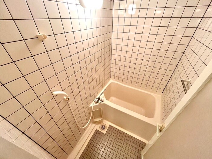 ＪＵＮ芦屋のバス