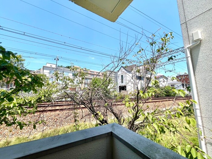 物件内観写真22　(室内からの展望)