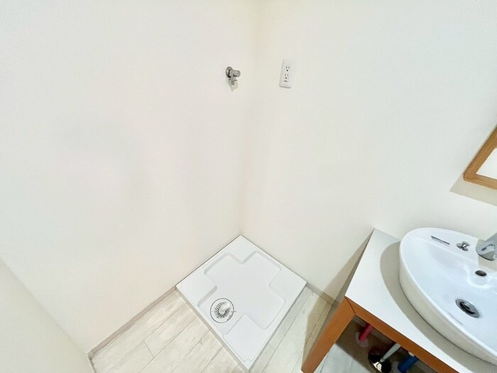 物件内観写真20　(洗濯機置場)