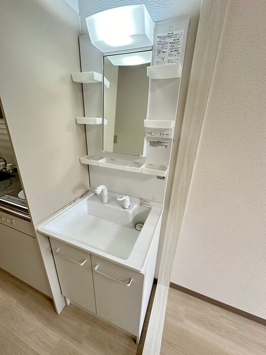 物件内観写真8　(洗面)