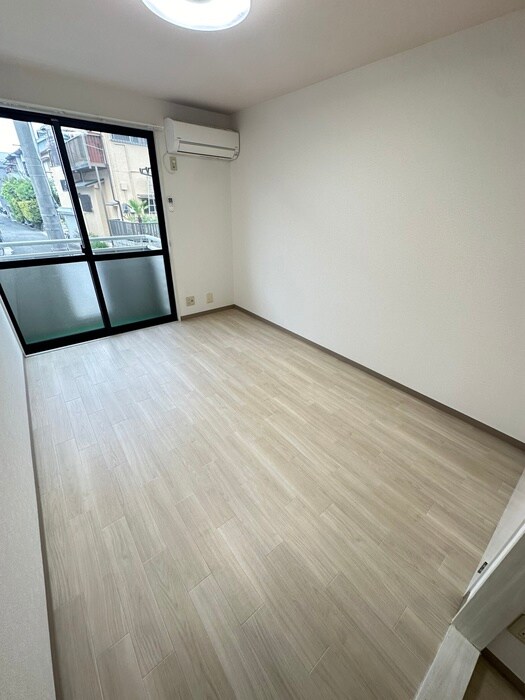 物件内観写真10　(居室)