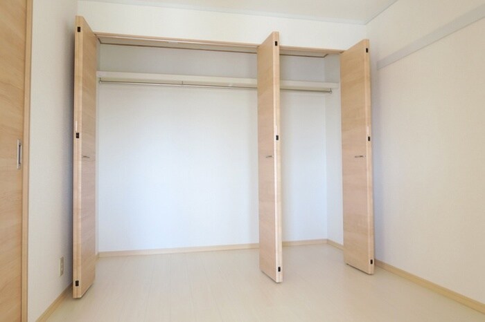 物件内観写真11　(収納)