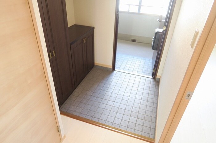 物件内観写真15　(玄関)