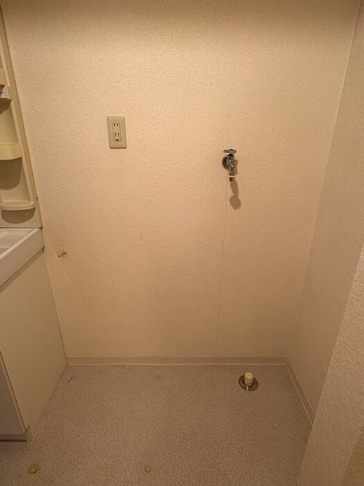 物件内観写真19　(洗濯機置場)