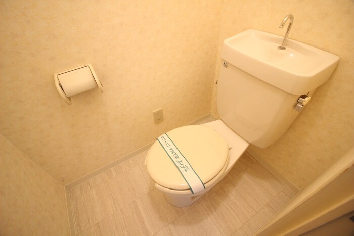 物件内観写真12　(トイレ)