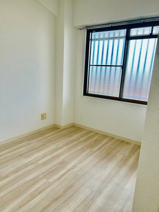 物件内観写真13　(居室)