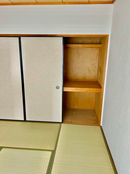 物件内観写真18　(収納)