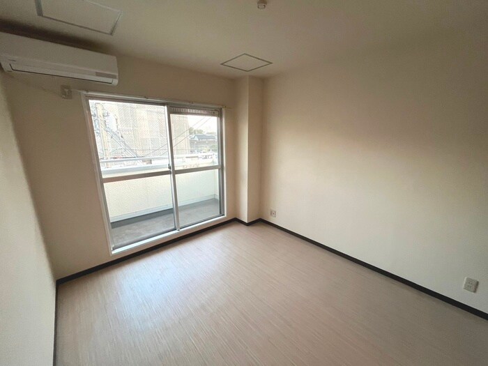 エスポワール川西の居室