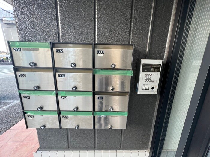 エスポワール川西の駐車場