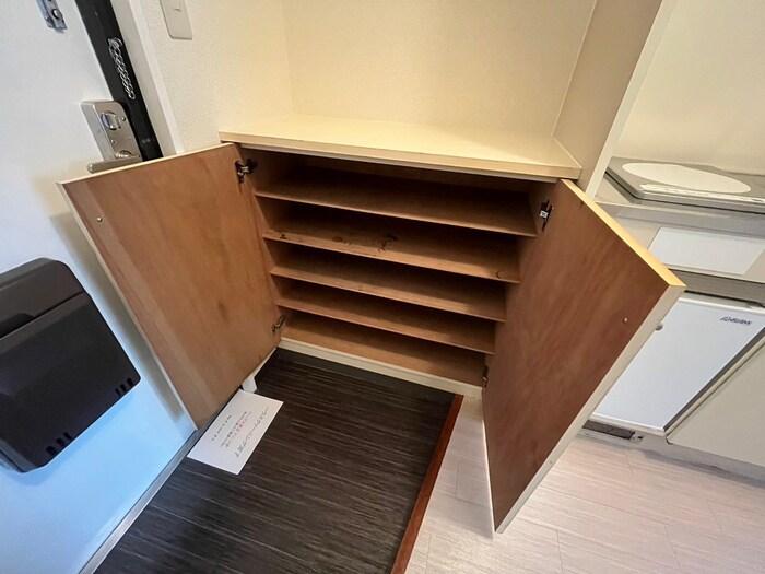 エスポワール川西の靴箱