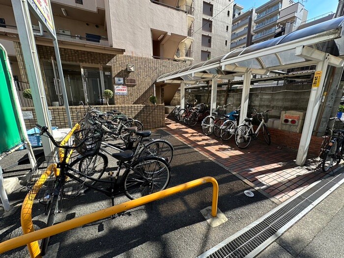 物件外観写真6　(駐輪場)