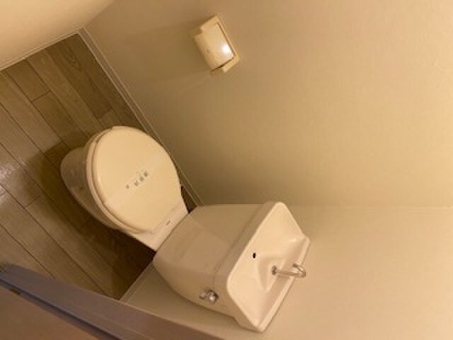 物件内観写真10　(トイレ)