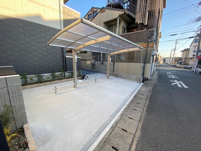 物件外観写真5　(駐輪場)