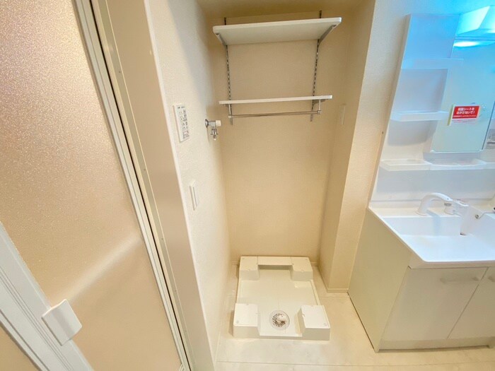 物件内観写真17　(洗濯機置場)