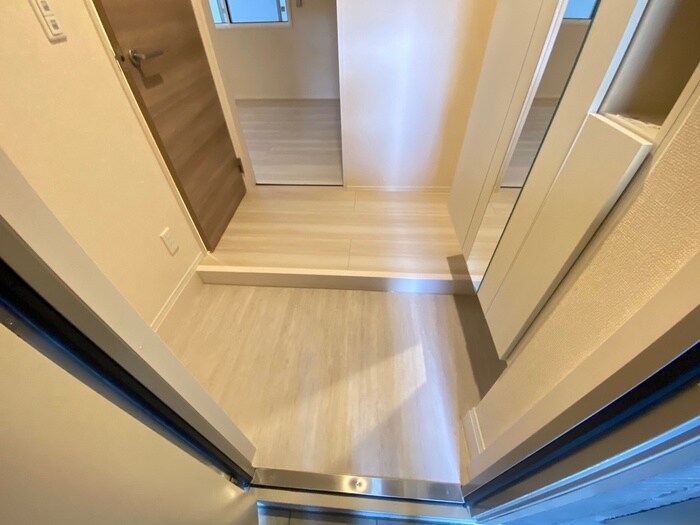 物件内観写真19　(玄関)