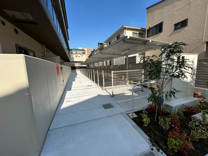 物件外観写真4　(駐輪場)