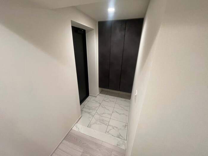 物件内観写真17　(玄関)