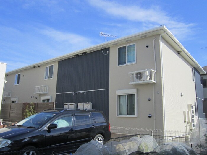 物件外観写真4　(駐車場)