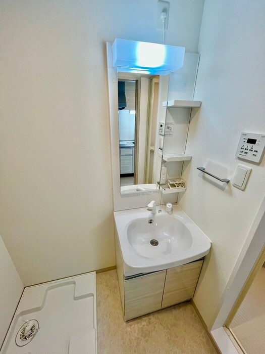 物件内観写真11　(洗面)