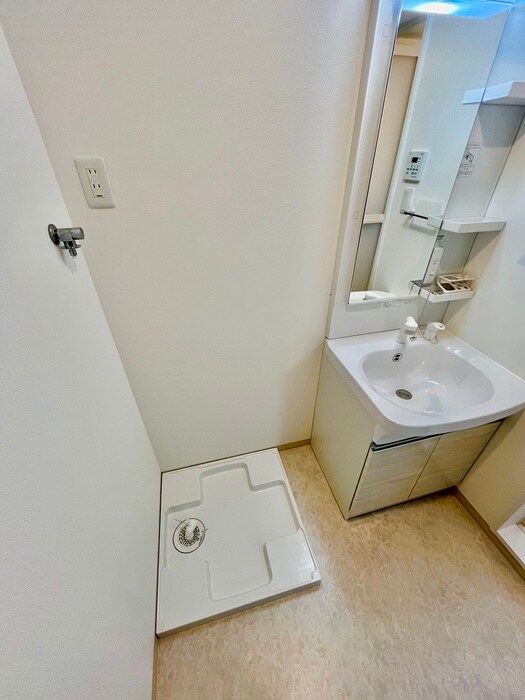 物件内観写真13　(洗濯機置場)