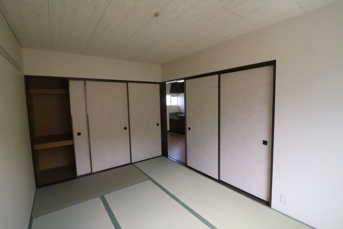 物件内観写真6　(居室)