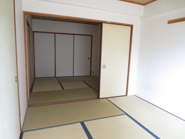 物件内観写真8　(居室)