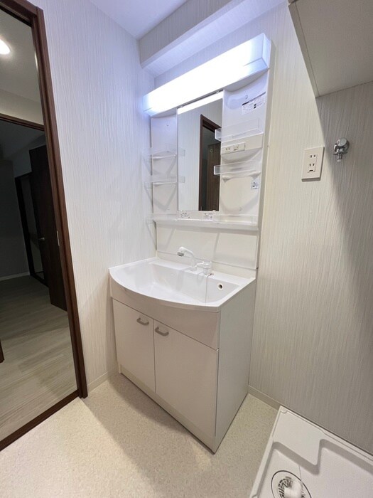 物件内観写真9　(洗面)