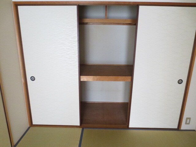 物件内観写真10　(収納)