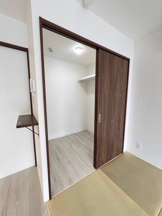 物件内観写真15　(収納)