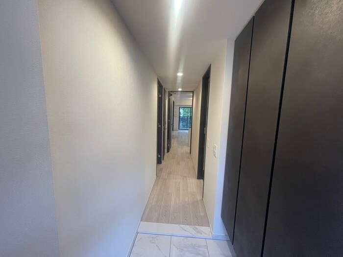 物件内観写真18　(廊下)