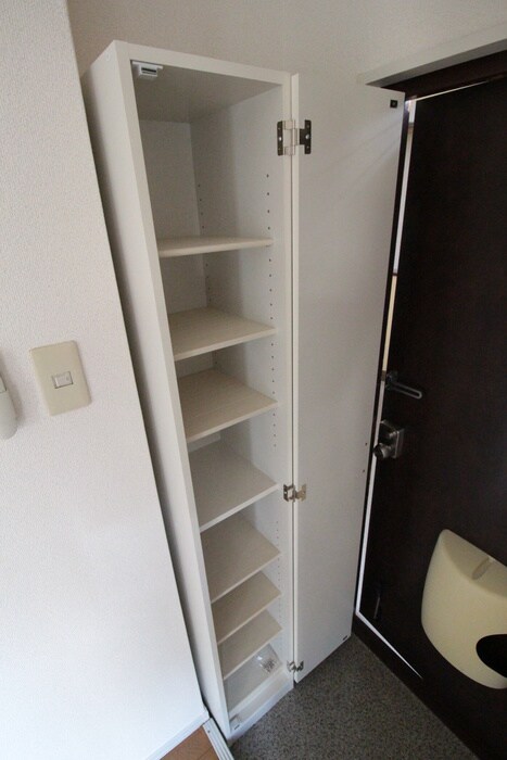 物件内観写真8　(靴箱)