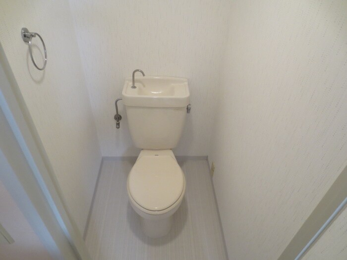 物件内観写真15　(トイレ)