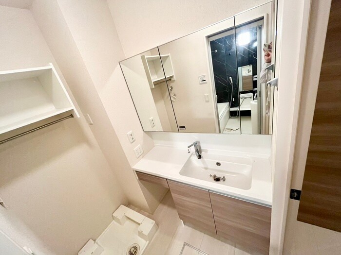 物件内観写真9　(洗面)