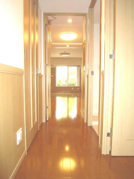 物件内観写真15　(玄関)