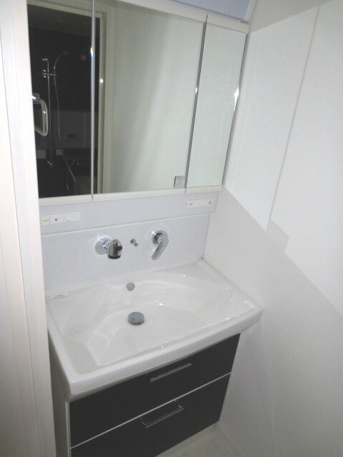 物件内観写真9　(洗面)