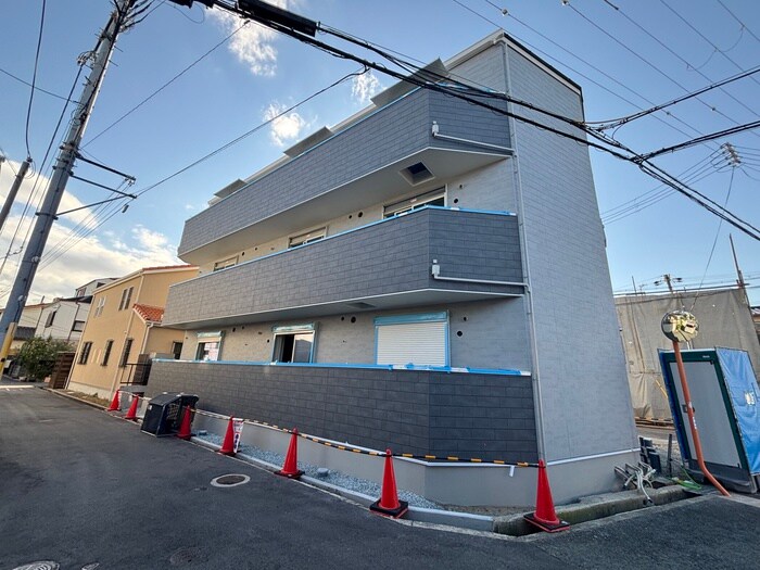 物件外観写真1　(建築中)