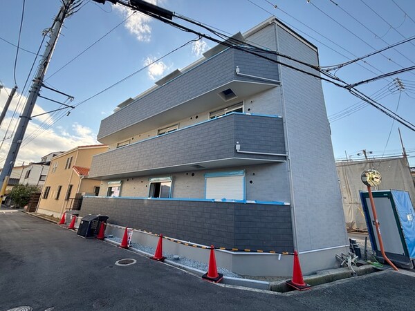 建築中