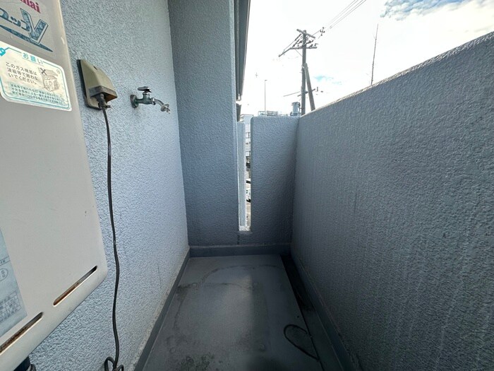 物件内観写真11　(洗濯機置場)