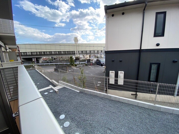 物件内観写真16　(室内からの展望)