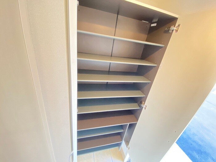 物件内観写真18　(靴箱)