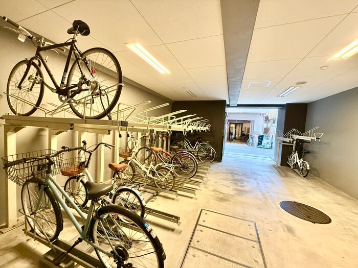 物件外観写真5　(駐輪場)